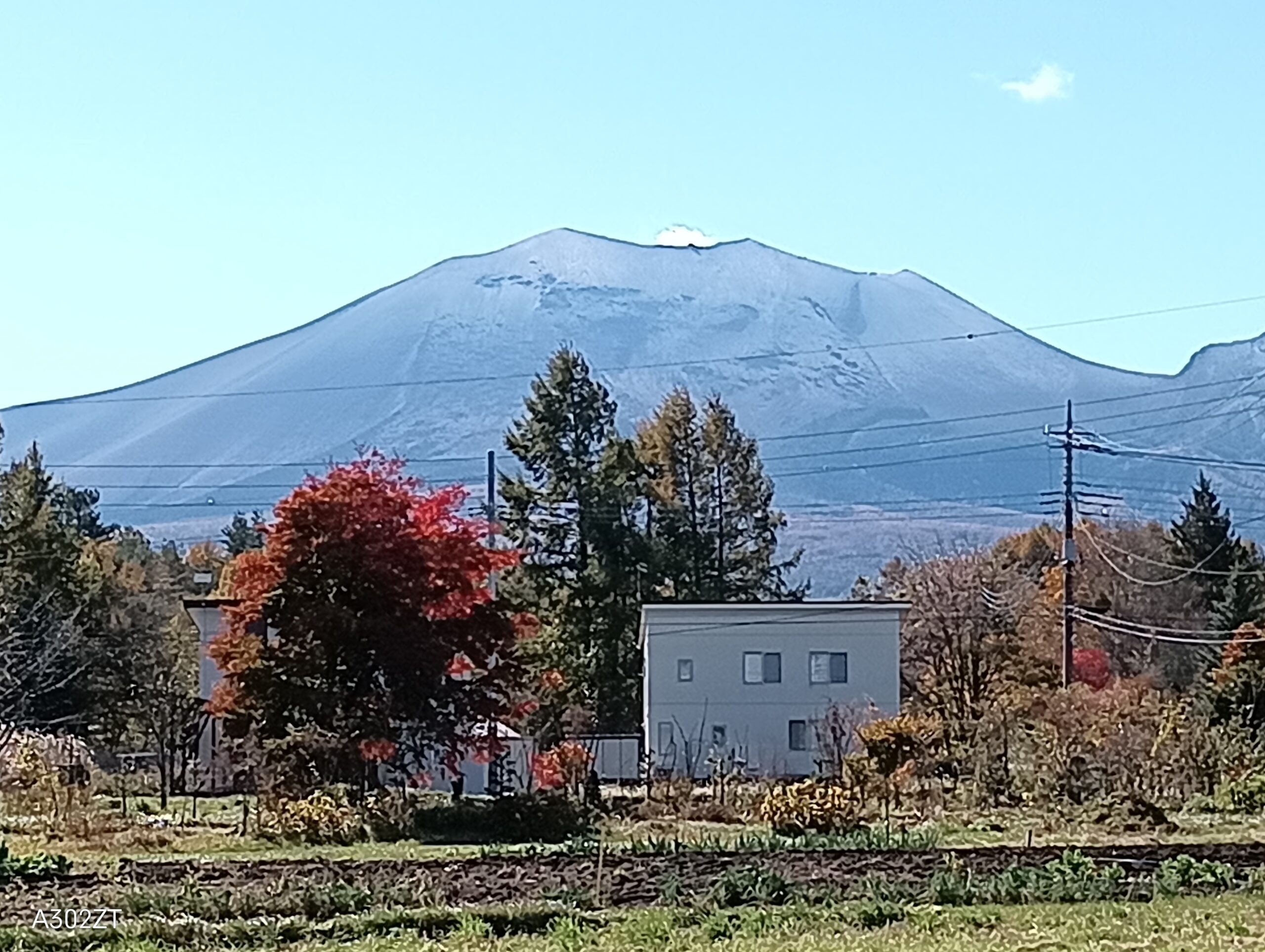 初冠雪の浅間山